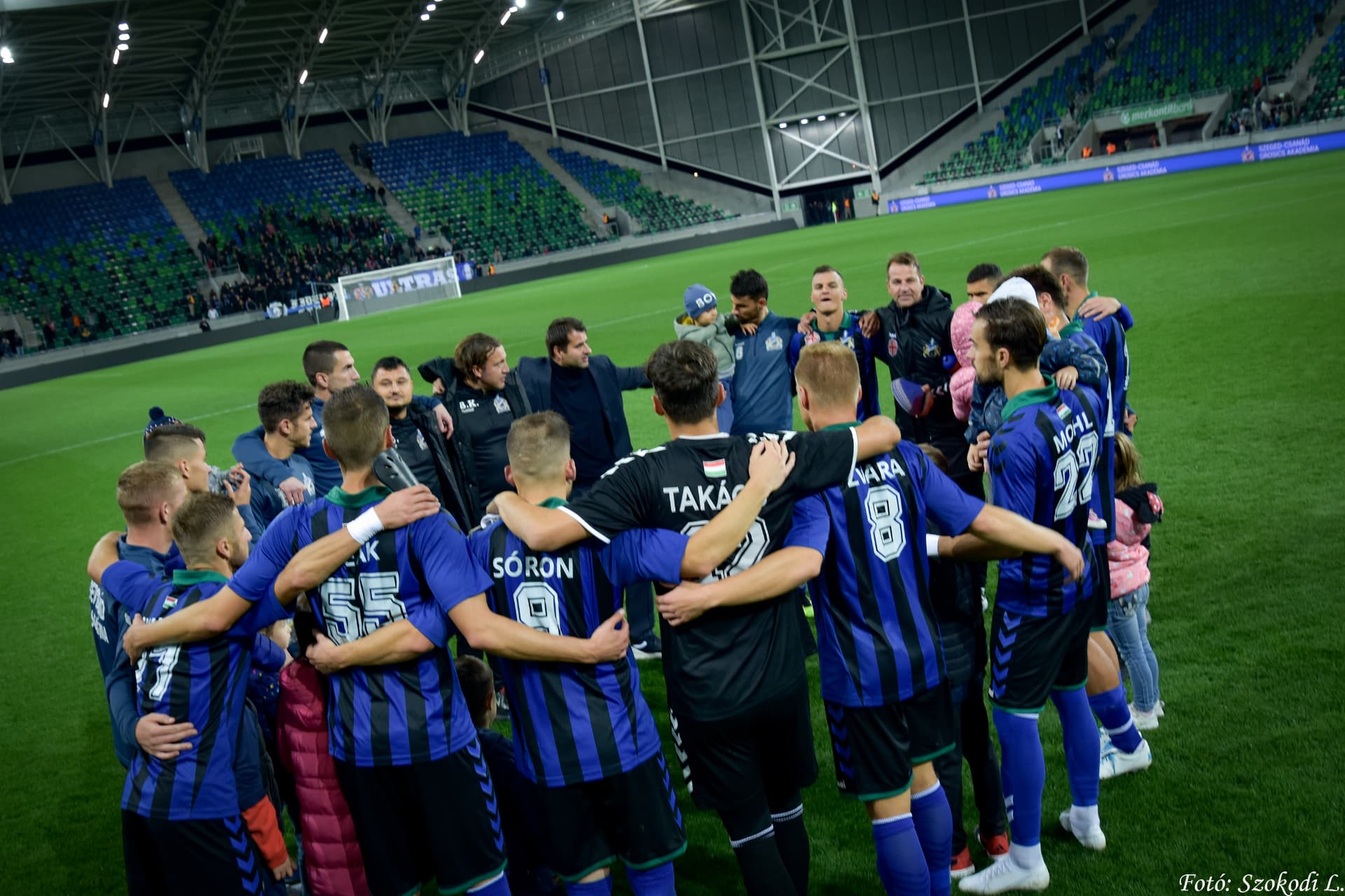 João Janeiro, Portuguese UEFA Pro football coach, leading a team talk on the pitch